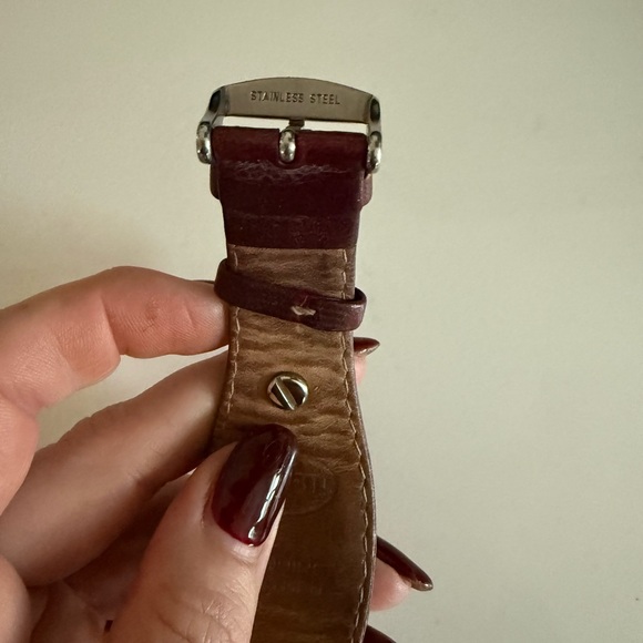 Fossil Silver Watch with Red Leather Strap - Picture 4 of 8